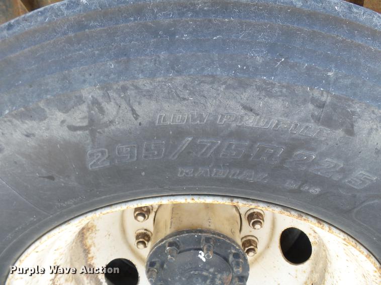 image for item DB7045 2000 Freightliner Century Class fertilizer tender truck