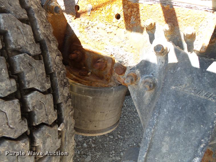 image for item DB7045 2000 Freightliner Century Class fertilizer tender truck