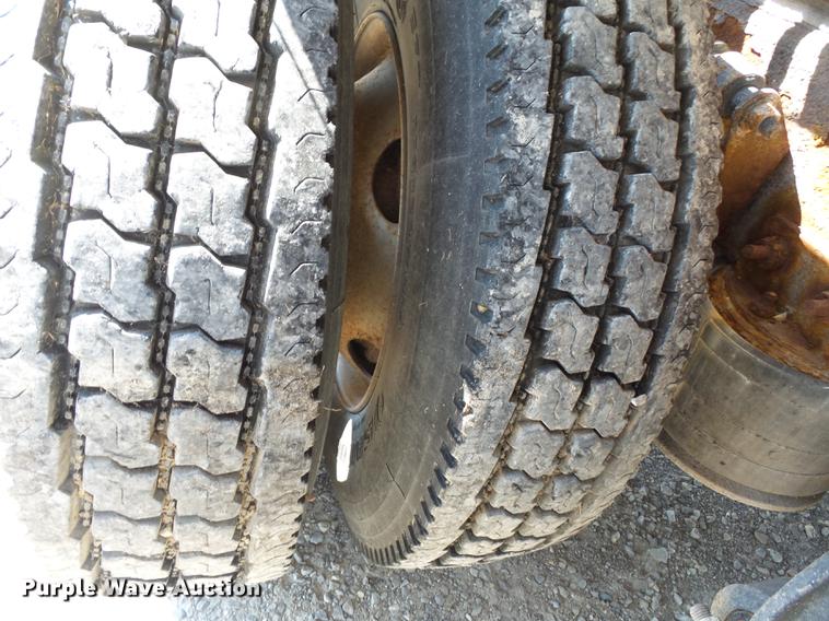 image for item DB7045 2000 Freightliner Century Class fertilizer tender truck