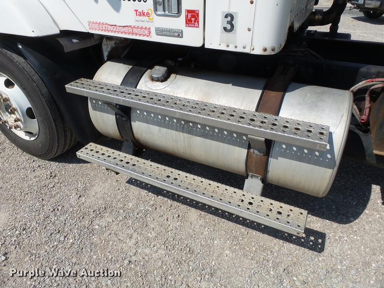 image for item DB7045 2000 Freightliner Century Class fertilizer tender truck