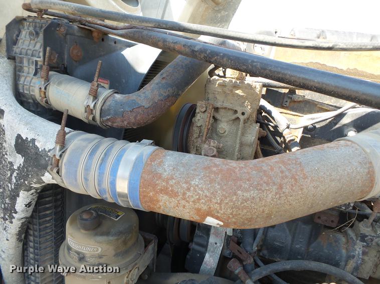 image for item DB7045 2000 Freightliner Century Class fertilizer tender truck