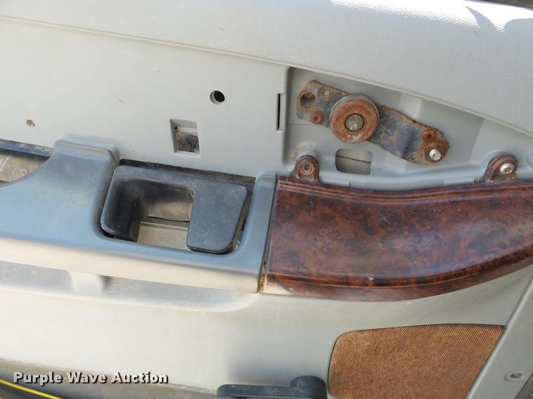 image for item DB7045 2000 Freightliner Century Class fertilizer tender truck