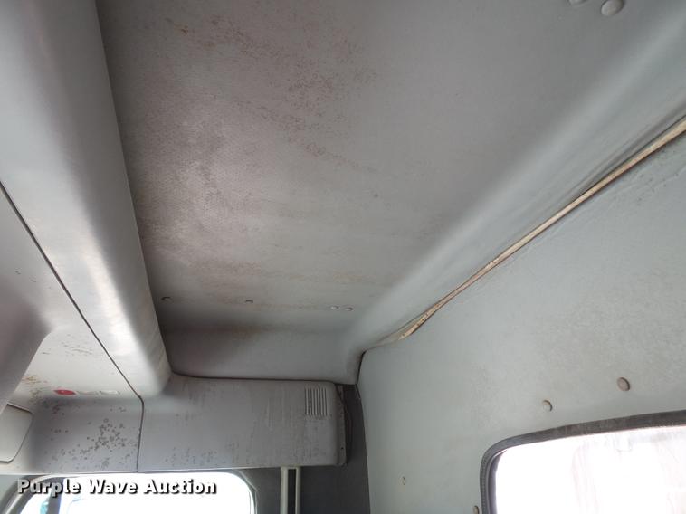 image for item DB7045 2000 Freightliner Century Class fertilizer tender truck