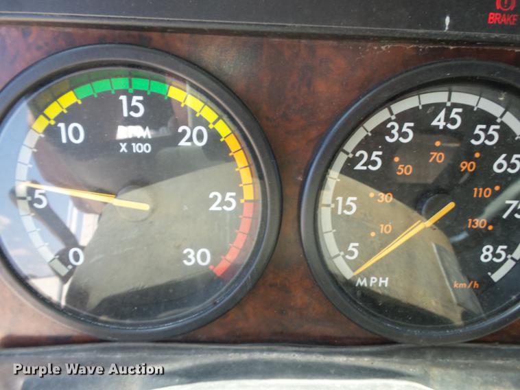 image for item DB7045 2000 Freightliner Century Class fertilizer tender truck