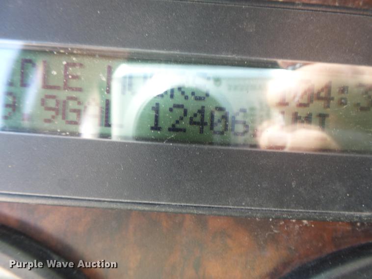 image for item DB7045 2000 Freightliner Century Class fertilizer tender truck