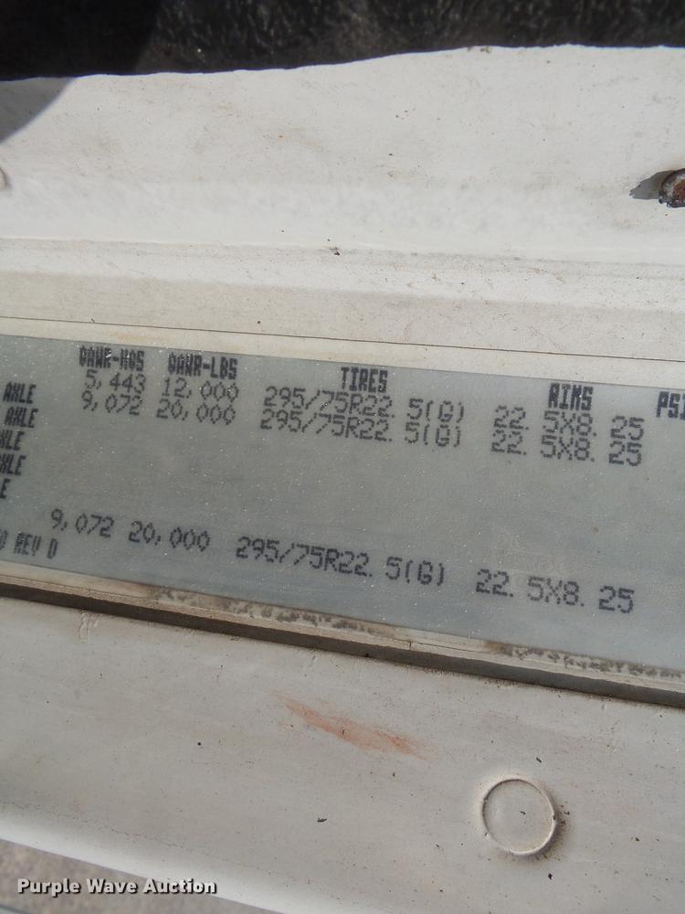 image for item DB7045 2000 Freightliner Century Class fertilizer tender truck