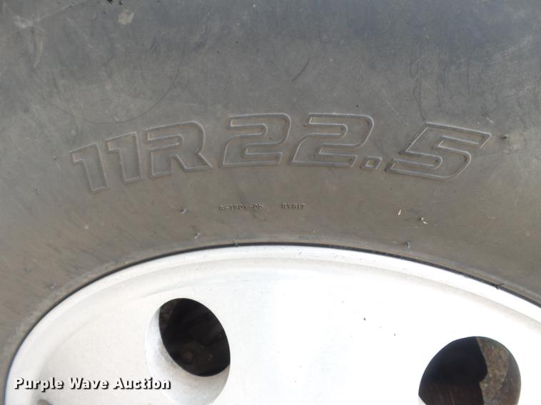 image for item DB7046 2001 Mack CX613 fertilizer tender truck