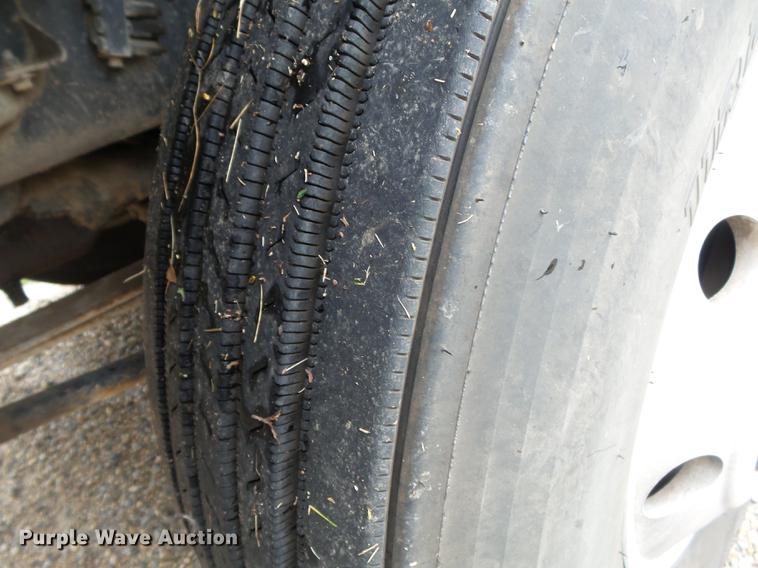 image for item DB7046 2001 Mack CX613 fertilizer tender truck