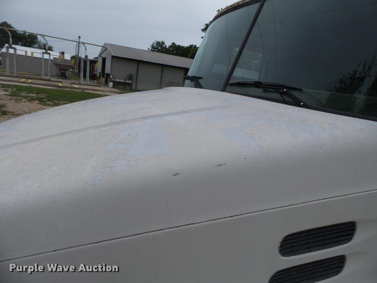 image for item DB7046 2001 Mack CX613 fertilizer tender truck