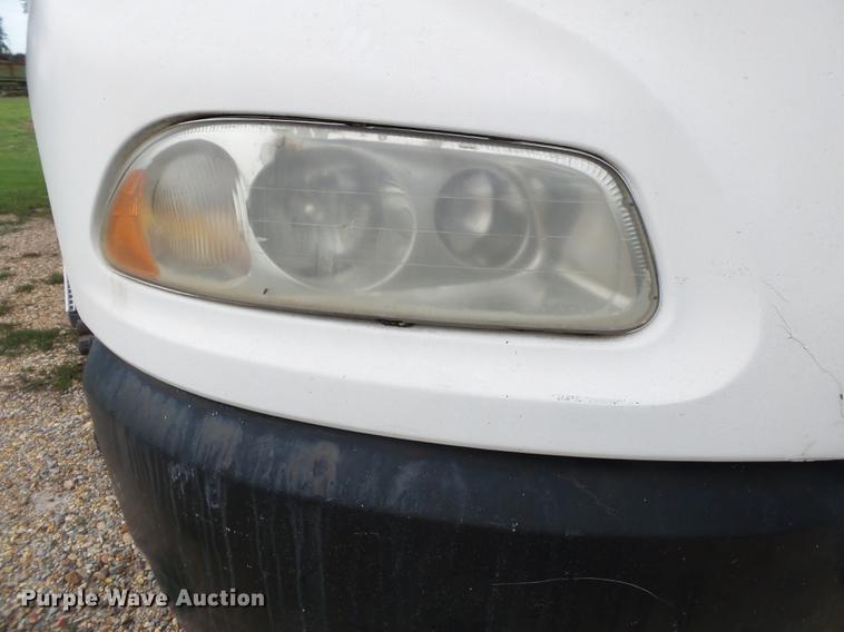 image for item DB7046 2001 Mack CX613 fertilizer tender truck