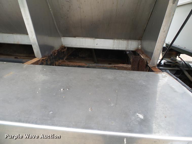 image for item DB7046 2001 Mack CX613 fertilizer tender truck