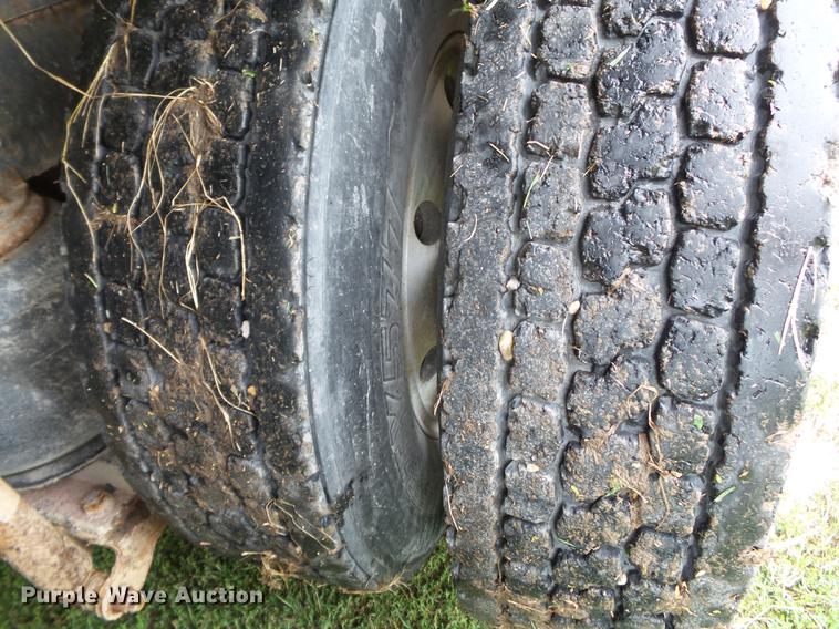 image for item DB7046 2001 Mack CX613 fertilizer tender truck