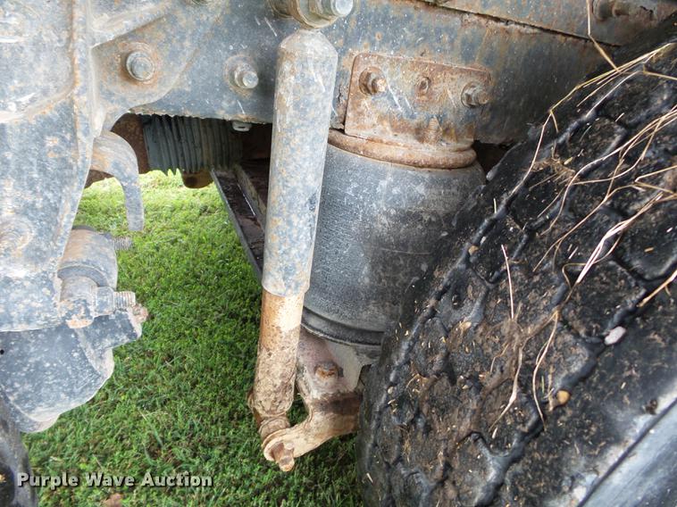 image for item DB7046 2001 Mack CX613 fertilizer tender truck