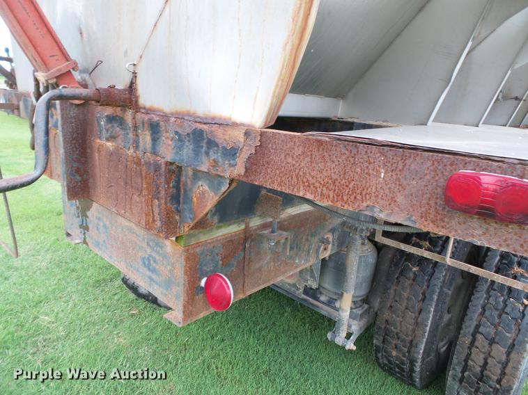 image for item DB7046 2001 Mack CX613 fertilizer tender truck