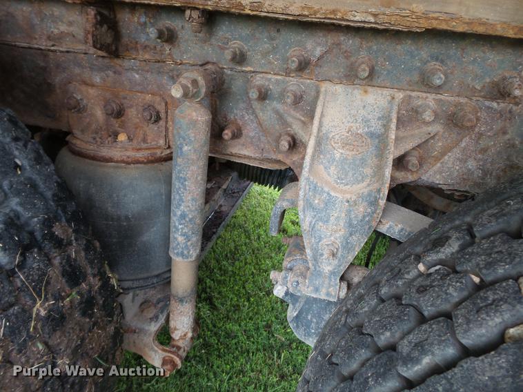 image for item DB7046 2001 Mack CX613 fertilizer tender truck