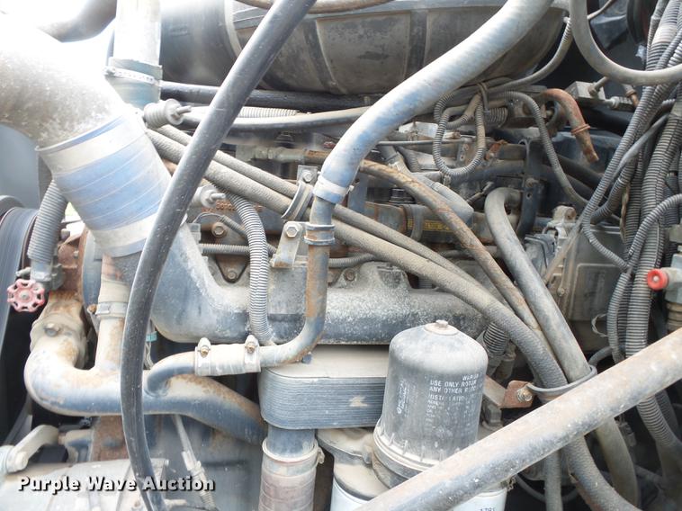 image for item DB7046 2001 Mack CX613 fertilizer tender truck