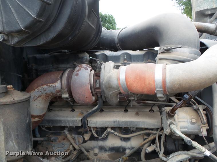 image for item DB7046 2001 Mack CX613 fertilizer tender truck