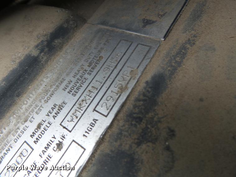 image for item DB7046 2001 Mack CX613 fertilizer tender truck