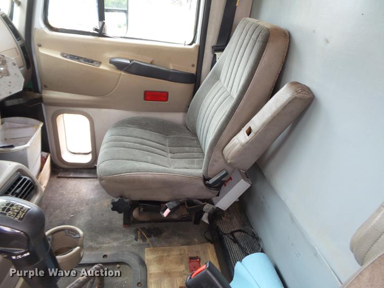 image for item DB7046 2001 Mack CX613 fertilizer tender truck