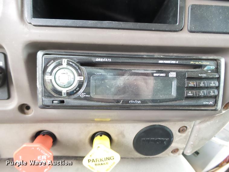 image for item DB7046 2001 Mack CX613 fertilizer tender truck