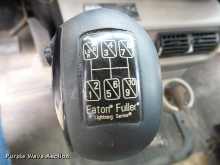 image for item DB7046 2001 Mack CX613 fertilizer tender truck