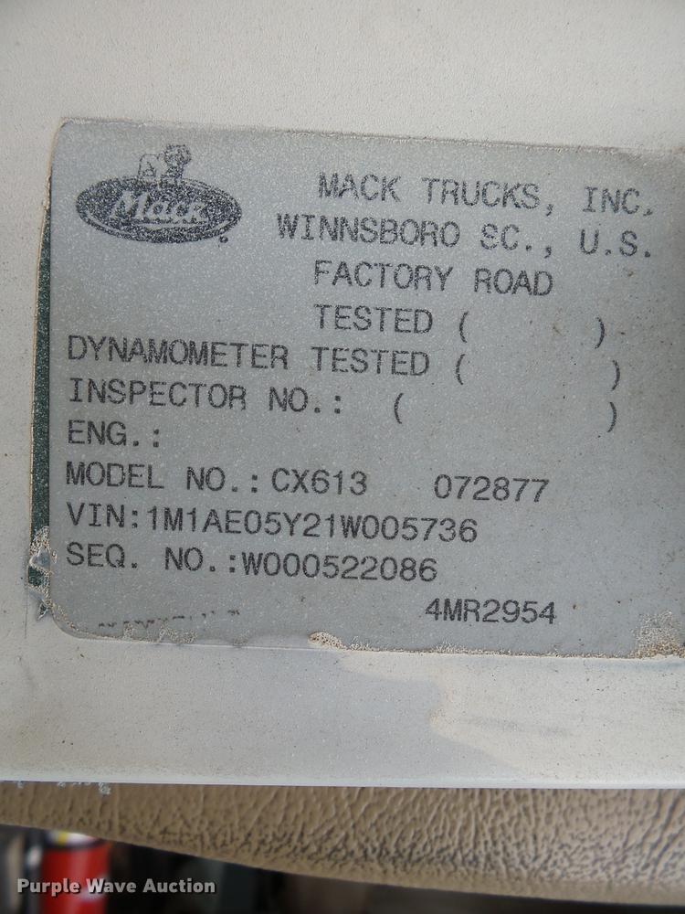 image for item DB7046 2001 Mack CX613 fertilizer tender truck