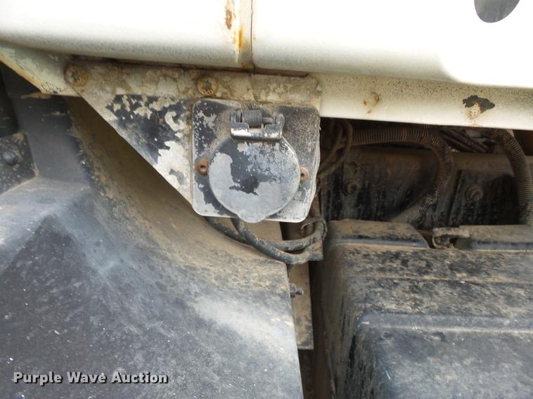 image for item DB7047 2002 Mack CX613 fertilizer tender truck