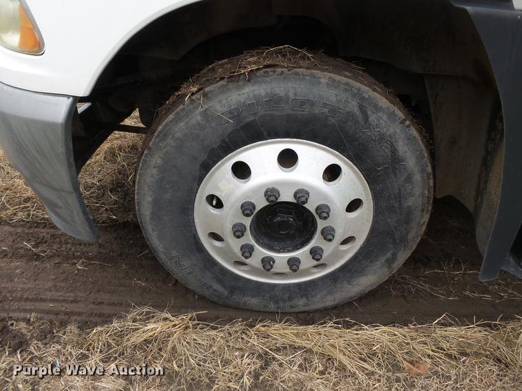 image for item DB7047 2002 Mack CX613 fertilizer tender truck