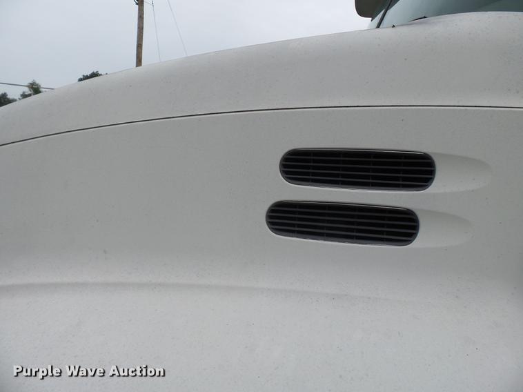 image for item DB7047 2002 Mack CX613 fertilizer tender truck