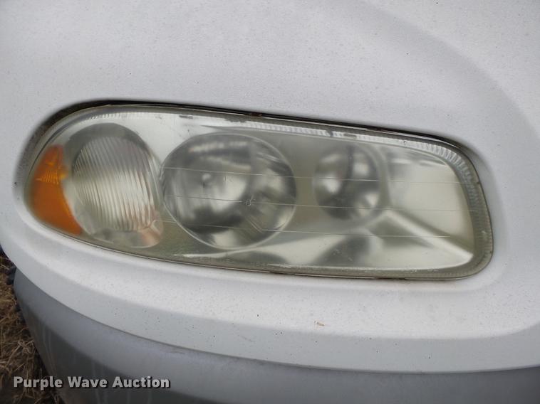 image for item DB7047 2002 Mack CX613 fertilizer tender truck