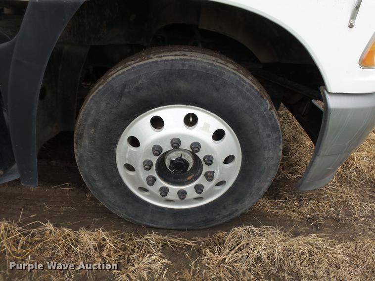 image for item DB7047 2002 Mack CX613 fertilizer tender truck