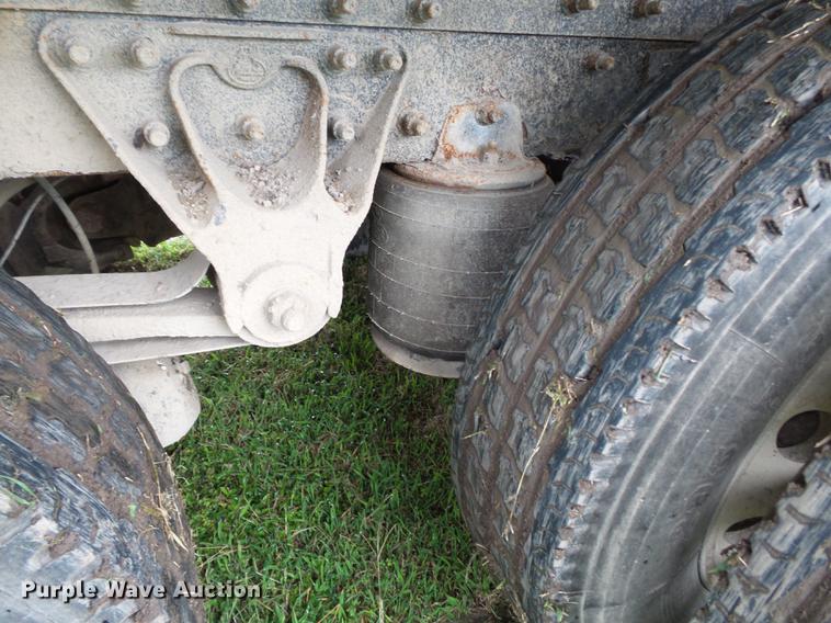 image for item DB7047 2002 Mack CX613 fertilizer tender truck