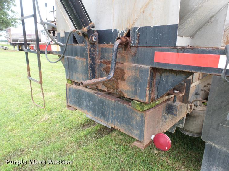 image for item DB7047 2002 Mack CX613 fertilizer tender truck