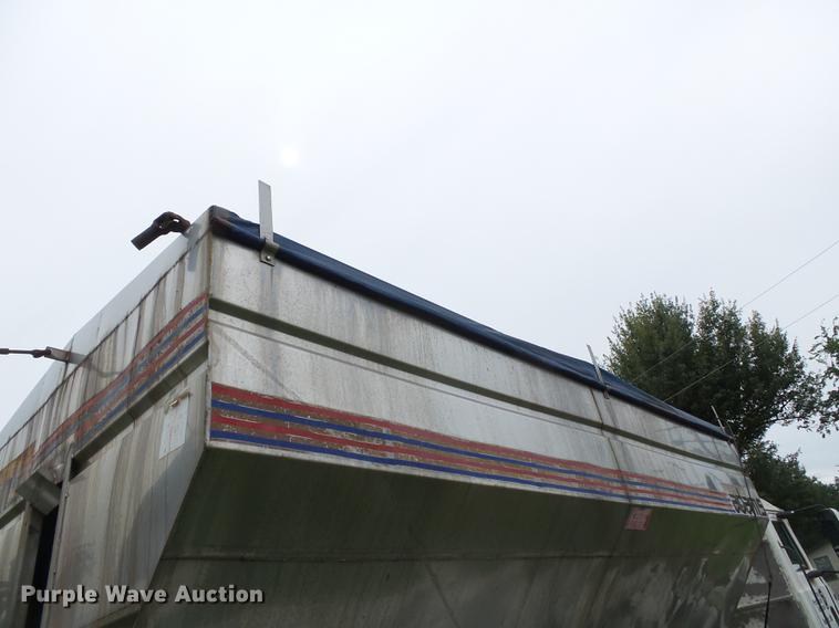 image for item DB7047 2002 Mack CX613 fertilizer tender truck