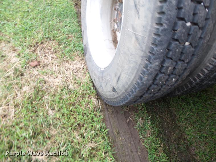 image for item DB7047 2002 Mack CX613 fertilizer tender truck