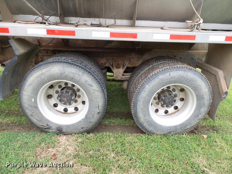 image for item DB7047 2002 Mack CX613 fertilizer tender truck