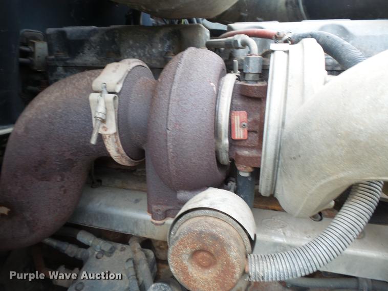 image for item DB7047 2002 Mack CX613 fertilizer tender truck