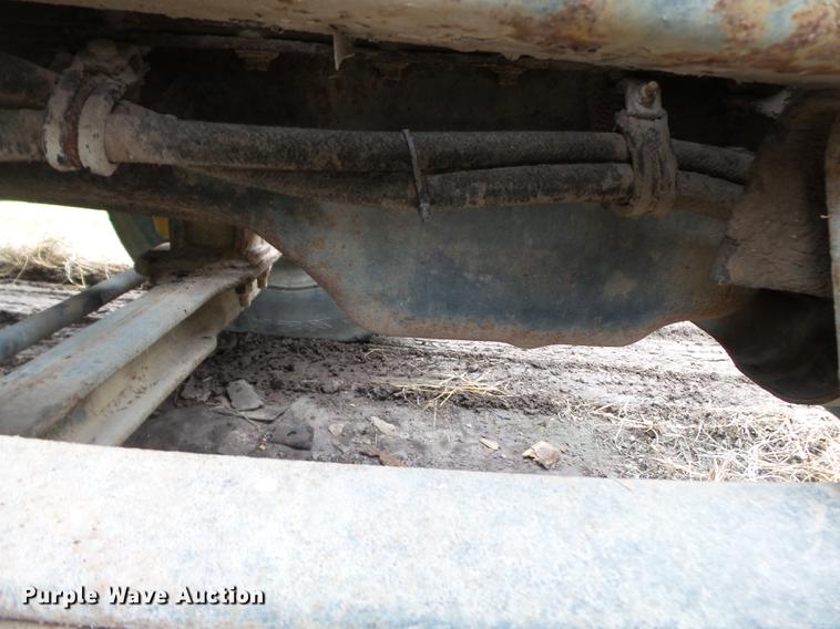 image for item DB7047 2002 Mack CX613 fertilizer tender truck