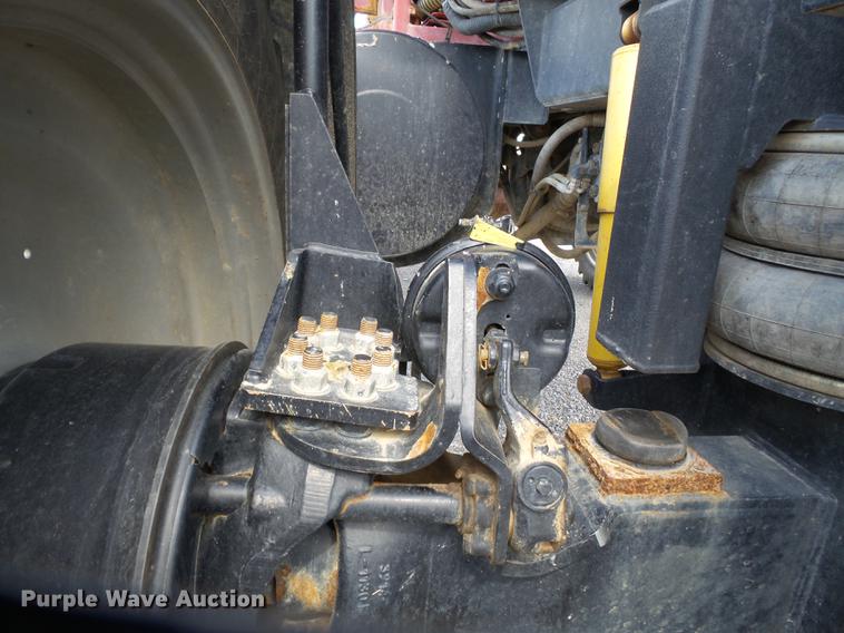 image for item DD2491 2015 RBR Venturi 350 Case IH applicator