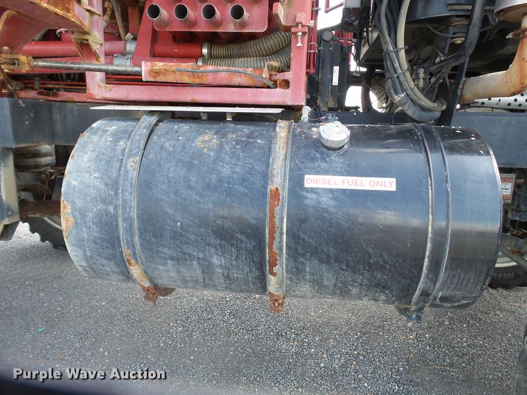 image for item DD2491 2015 RBR Venturi 350 Case IH applicator