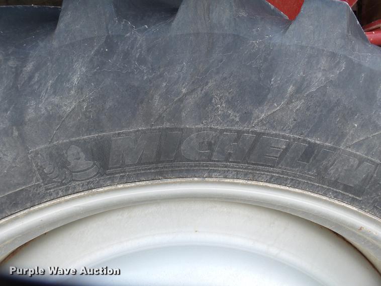 image for item DD2491 2015 RBR Venturi 350 Case IH applicator