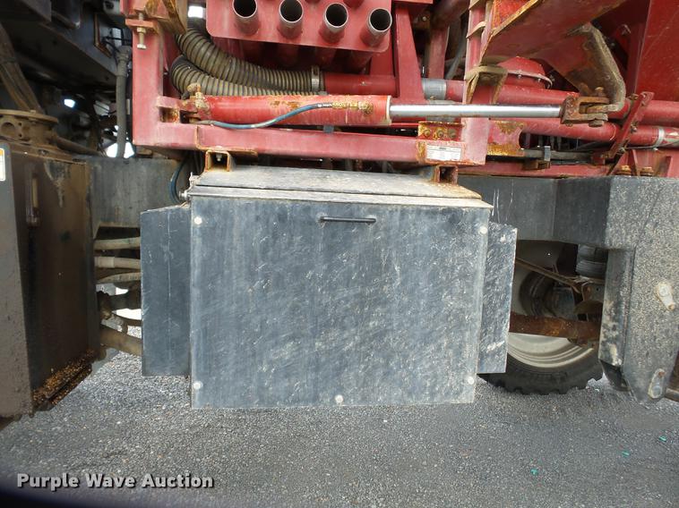 image for item DD2491 2015 RBR Venturi 350 Case IH applicator