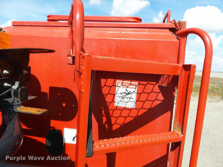 image for item DD2491 2015 RBR Venturi 350 Case IH applicator