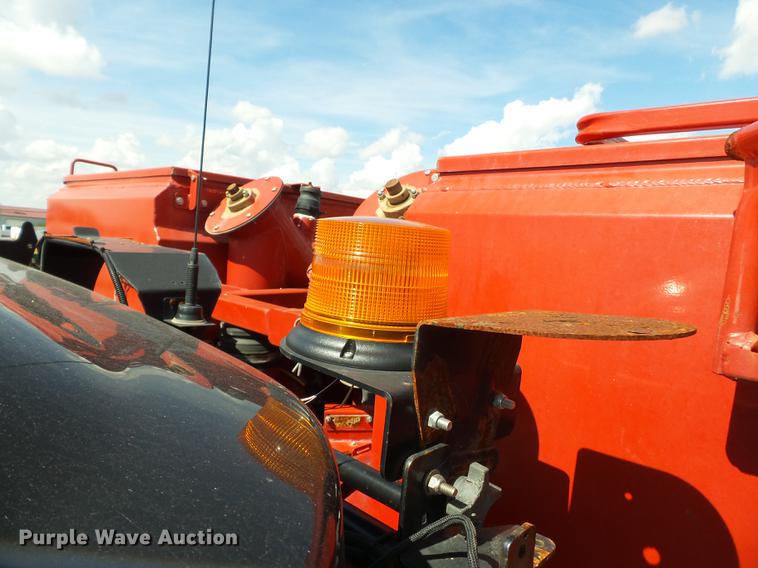 image for item DD2491 2015 RBR Venturi 350 Case IH applicator