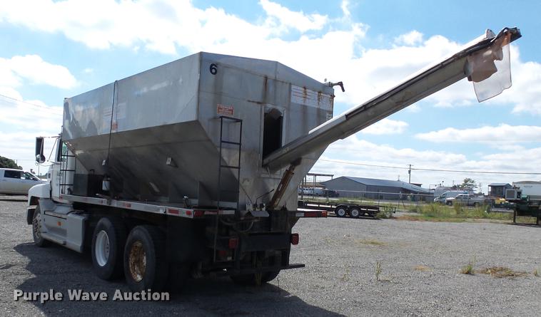 image for item DD2492 1997 Mack CH613 fertilizer tender truck