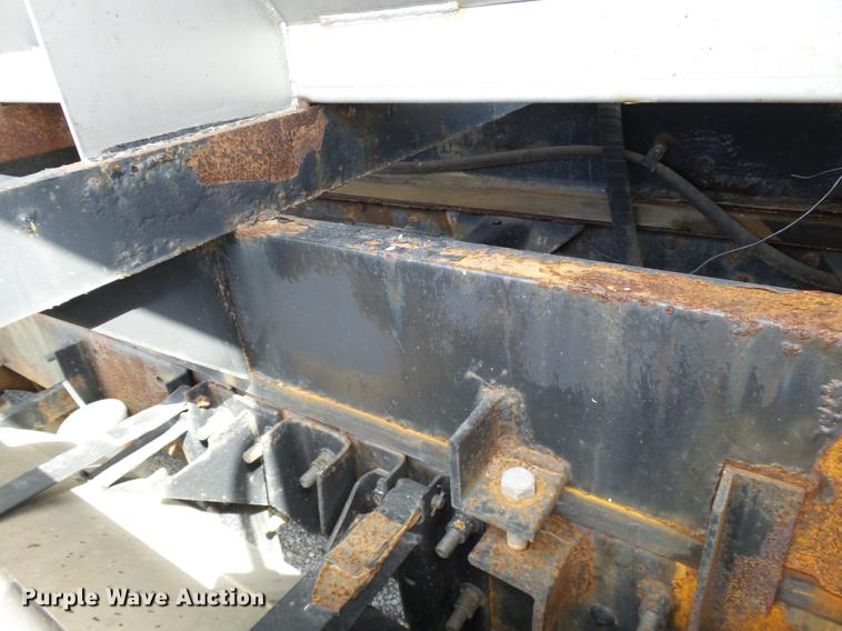 image for item DD2492 1997 Mack CH613 fertilizer tender truck