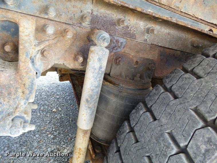 image for item DD2492 1997 Mack CH613 fertilizer tender truck