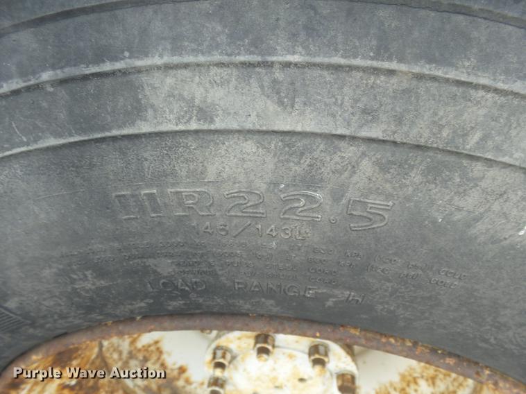 image for item DD2492 1997 Mack CH613 fertilizer tender truck