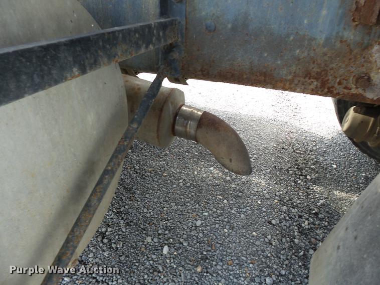 image for item DD2492 1997 Mack CH613 fertilizer tender truck