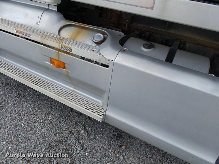 image for item DD2492 1997 Mack CH613 fertilizer tender truck